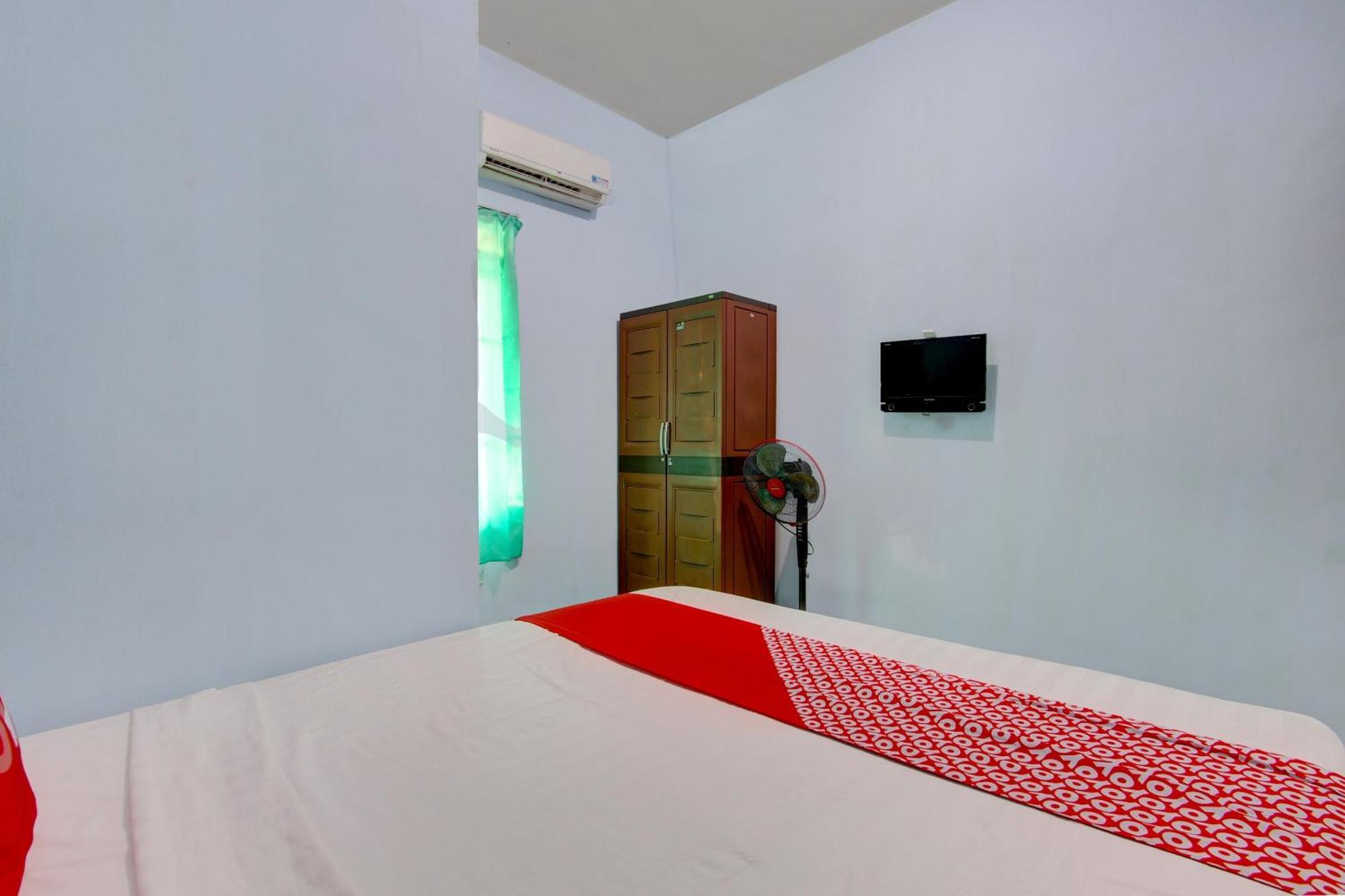 Super Oyo 93012 Griya Kencana Asri Syariah Lawean Exterior foto