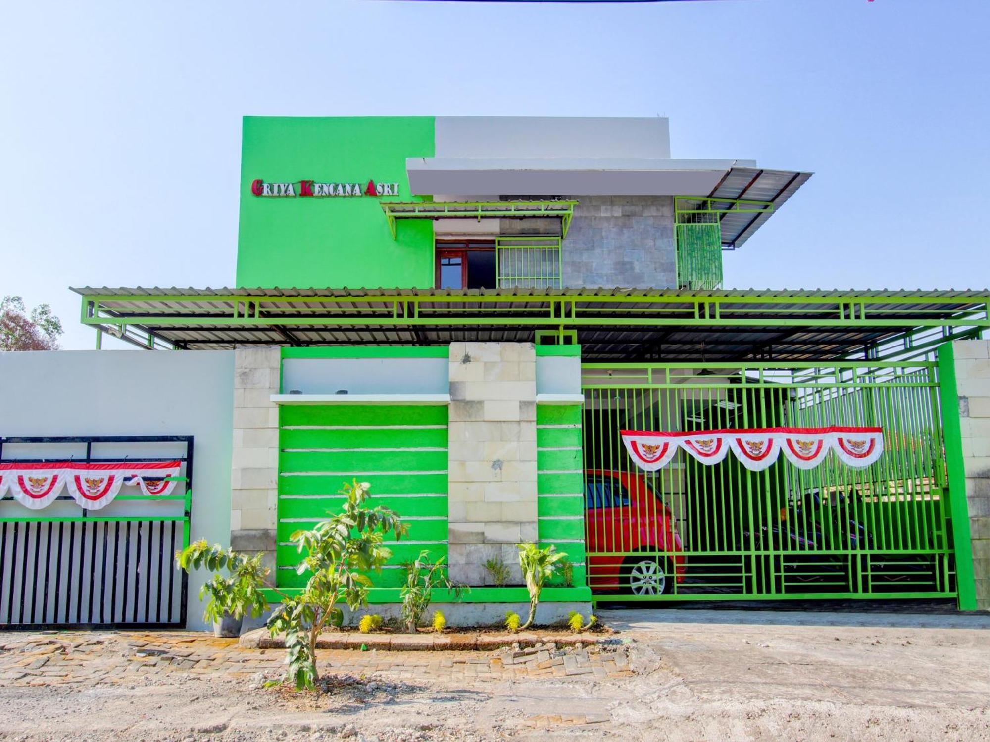 Super Oyo 93012 Griya Kencana Asri Syariah Lawean Exterior foto